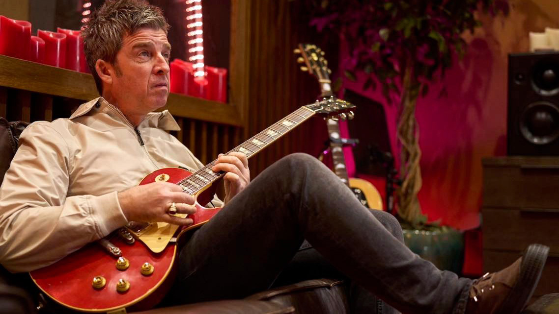 Oasis Reunion gear: time for some speculation… – The Chief's