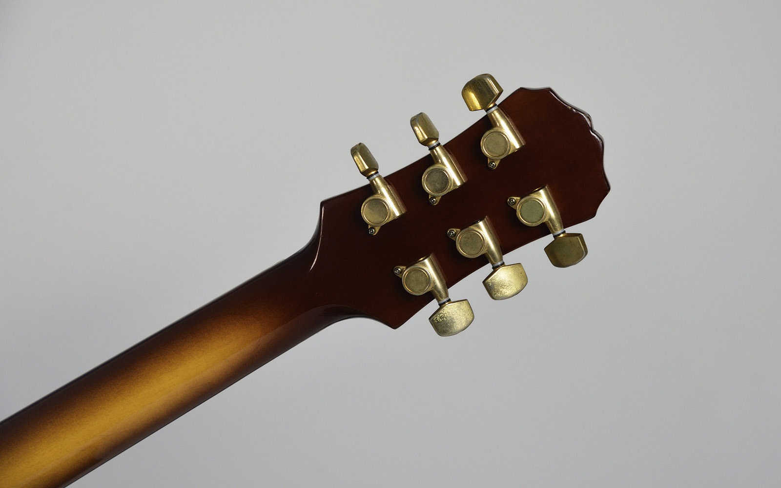 The humble Epiphone EJ-200: the acoustic sound of Oasis – The